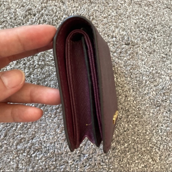 Michael Kors small wallet burgundy NWT - Picture 2 of 9